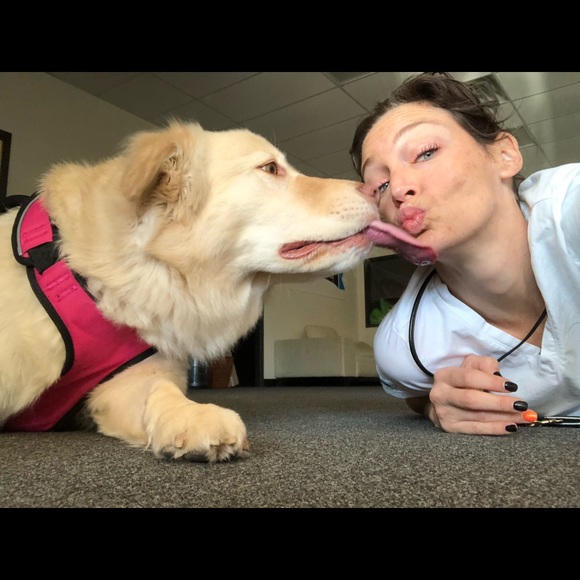 Meet your Posher, Jennifer - Picture 3 of 7